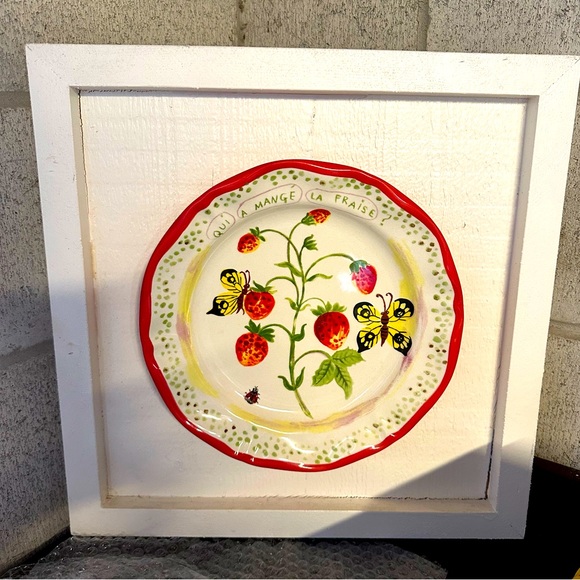 Framed antique dishes - Picture 3 of 4